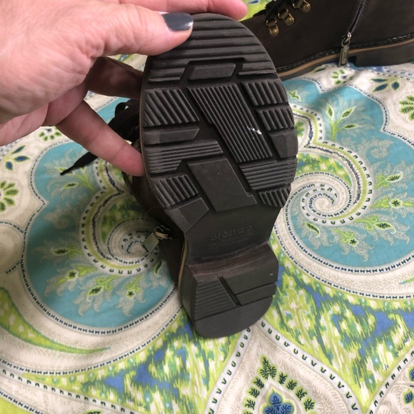 Never worn boots - Picture 4 of 5